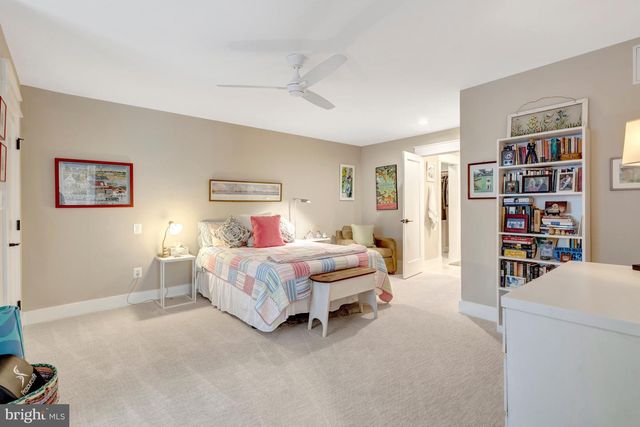 105 COURTHOUSE RD SW, Vienna, VA 22180