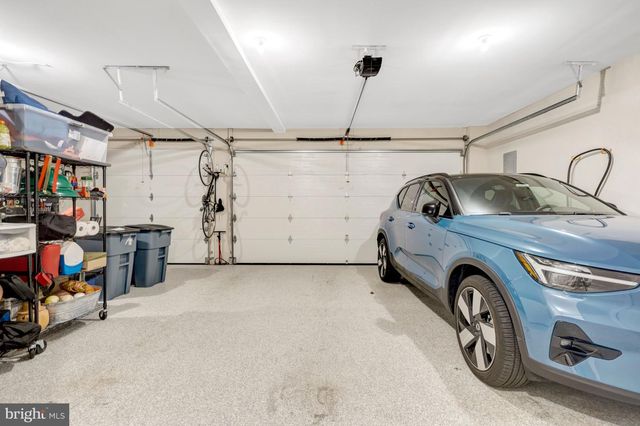 105 COURTHOUSE RD SW, Vienna, VA 22180