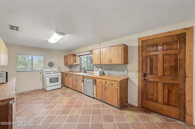 5195 Blounts Ridge Road, Mims, FL 32754