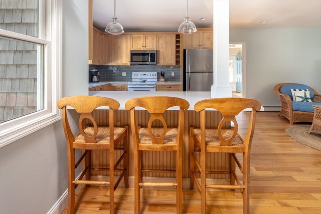 26 Mattakiset Rd, Mattapoisett, MA 02739