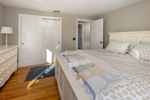 26 Mattakiset Rd, Mattapoisett, MA 02739