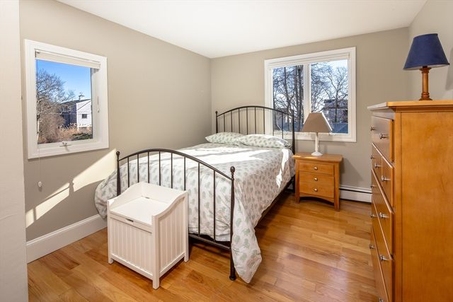 26 Mattakiset Rd, Mattapoisett, MA 02739