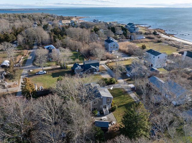 26 Mattakiset Rd, Mattapoisett, MA 02739