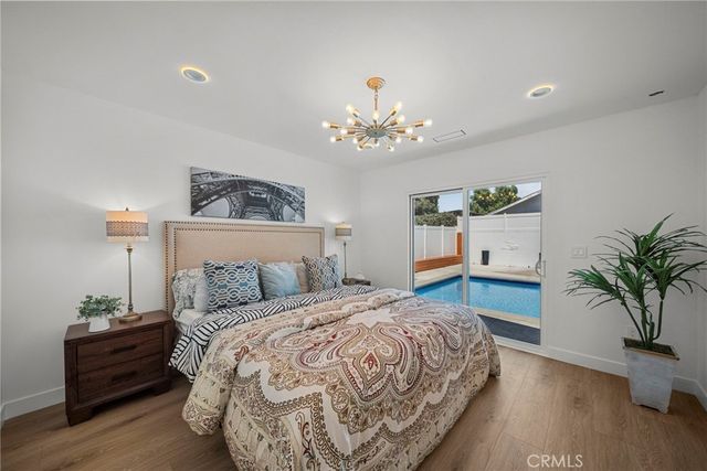 7660 Radford Avenue, North Hollywood, CA 91605
