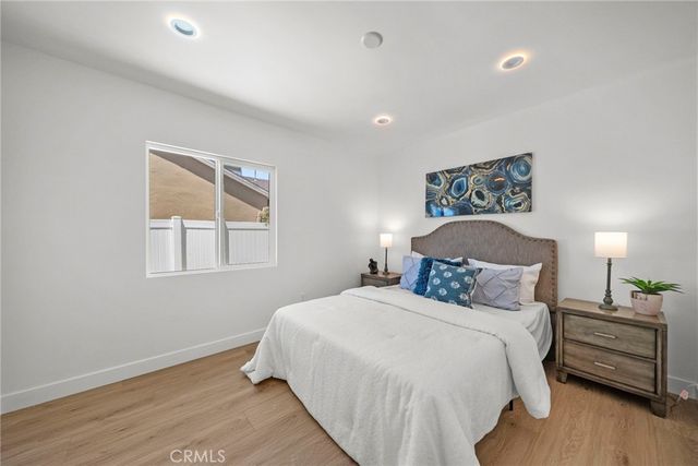 7660 Radford Avenue, North Hollywood, CA 91605