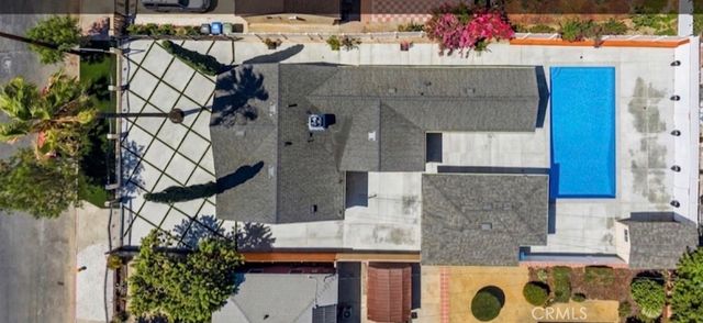 7660 Radford Avenue, North Hollywood, CA 91605