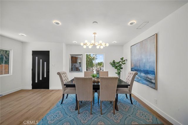 7660 Radford Avenue, North Hollywood, CA 91605