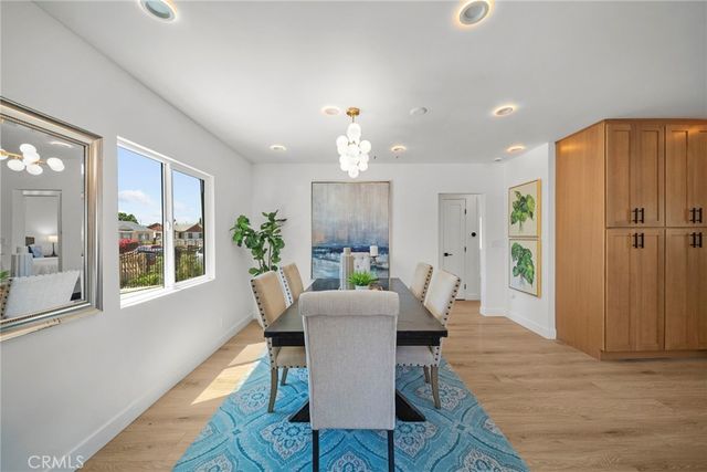 7660 Radford Avenue, North Hollywood, CA 91605
