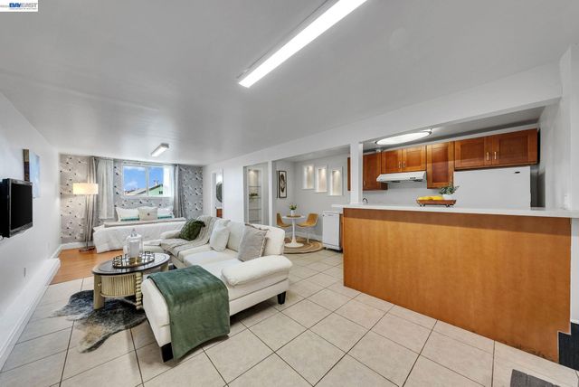 4471 Tulip Ave, Oakland, CA 94619