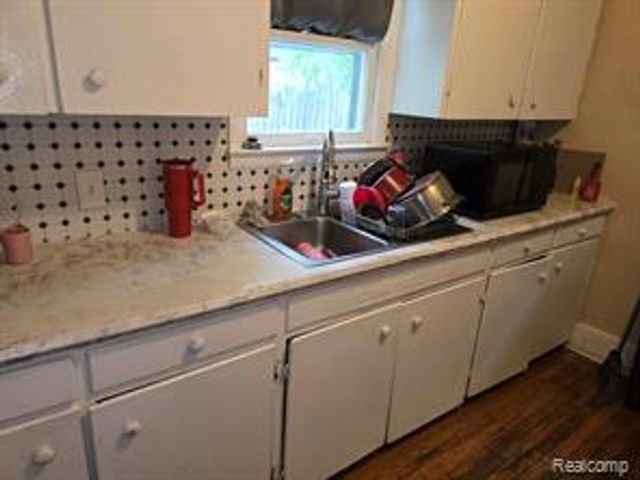 802 Marquette Street, Flint, MI 48504