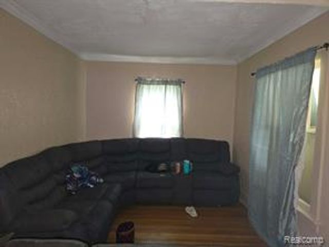 802 Marquette Street, Flint, MI 48504