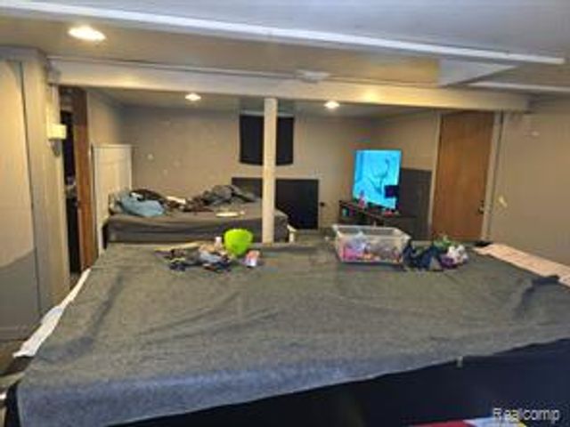 802 Marquette Street, Flint, MI 48504