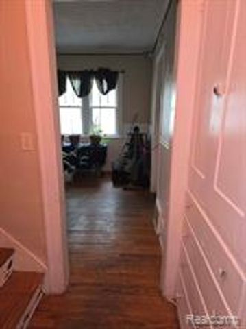 802 Marquette Street, Flint, MI 48504