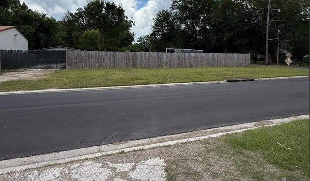 403 Deemer St, Denham Springs, LA 70726