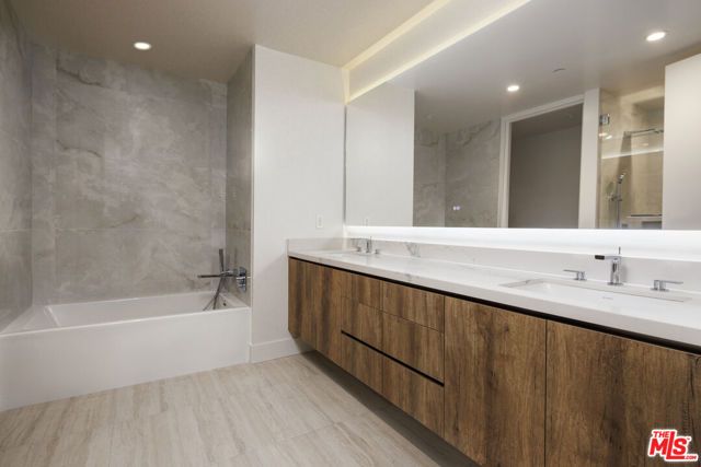 411 S Hamel Road 308, Los Angeles, CA 90048