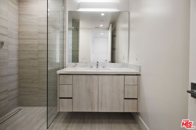 411 S Hamel Road 308, Los Angeles, CA 90048