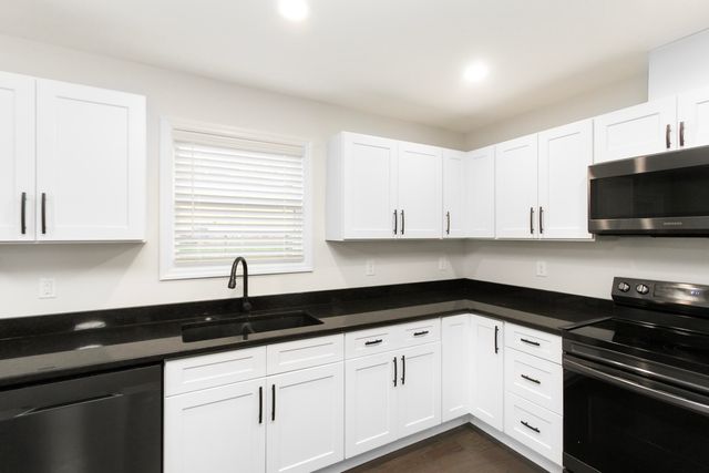 2013 Leslee Way, Lawrenceburg, KY 40342