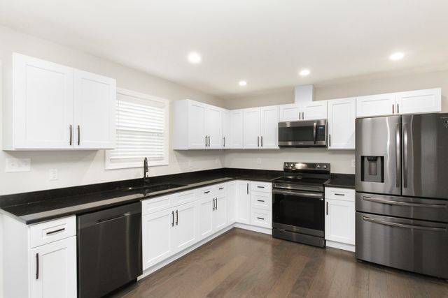 2013 Leslee Way, Lawrenceburg, KY 40342