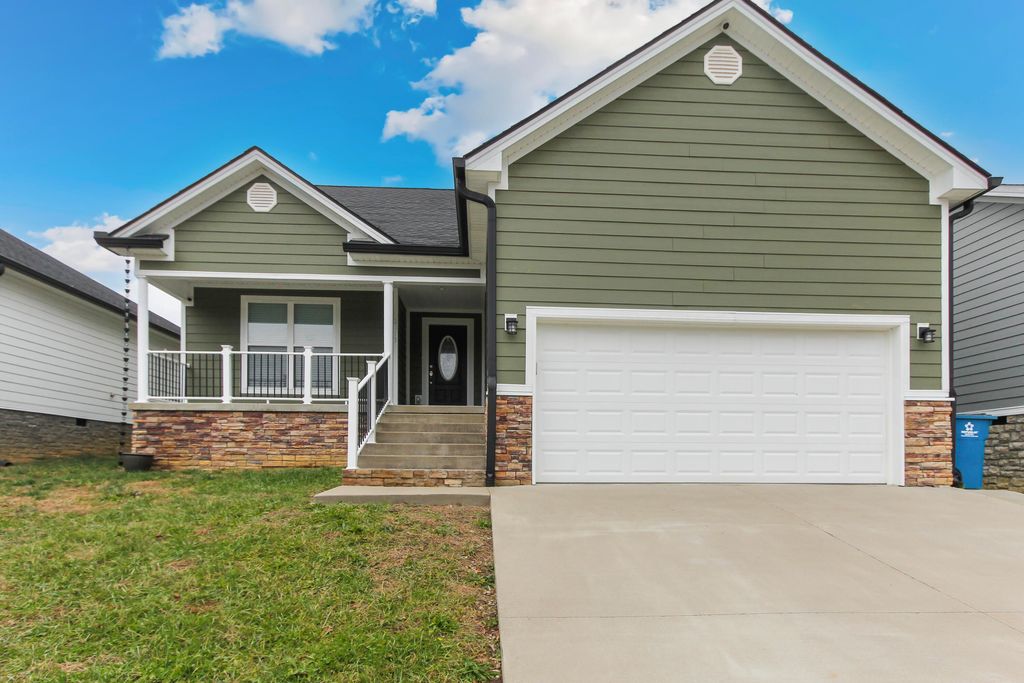 2013 Leslee Way, Lawrenceburg, KY 40342