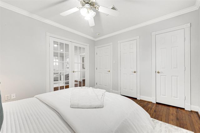 317 Avenue Of Oaks Street, Houston, TX 77009