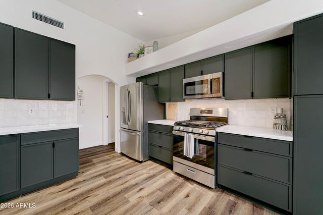 12910 W VERNON Avenue, Avondale, AZ 85392