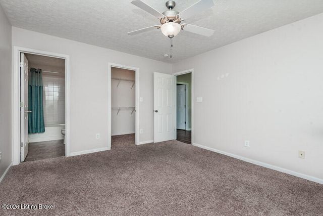 9011 Teak Dr, Louisville, KY 40228