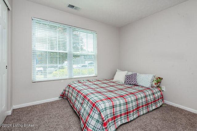 9011 Teak Dr, Louisville, KY 40228