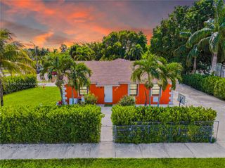 235 SW 16th Ter, Homestead, FL 33030
