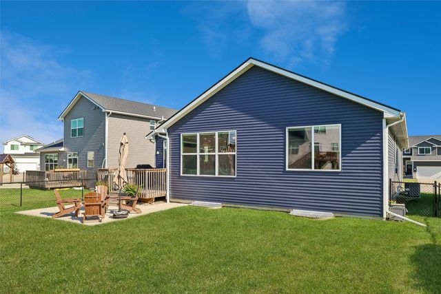 515 SE Alba Place, West Des Moines, IA 50265
