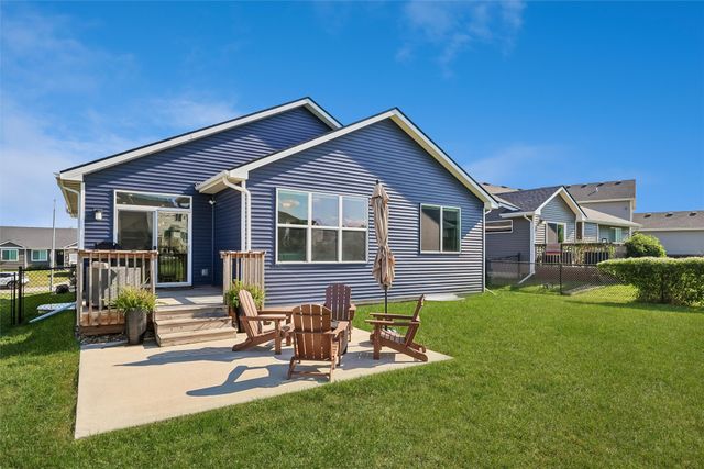 515 SE Alba Place, West Des Moines, IA 50265