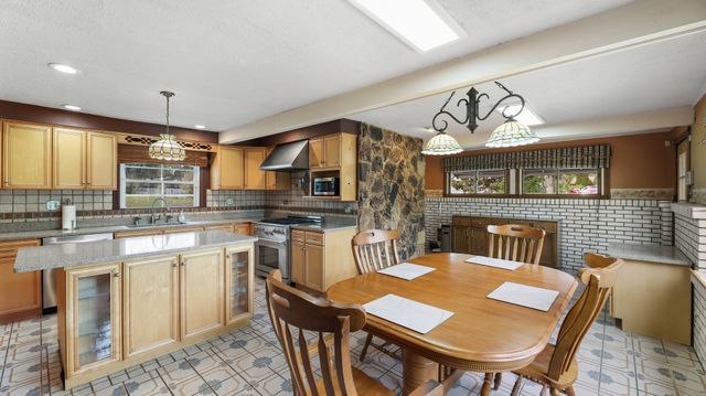 380 Forest Preserve Drive, Wood Dale, IL 60191