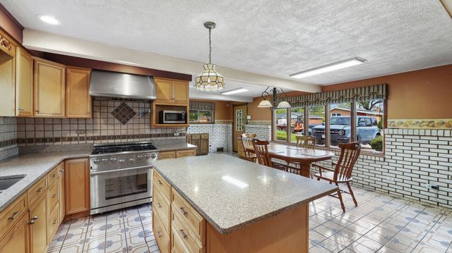 380 Forest Preserve Drive, Wood Dale, IL 60191