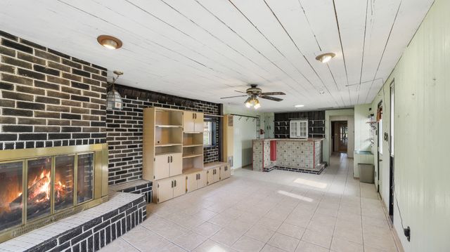 380 Forest Preserve Drive, Wood Dale, IL 60191