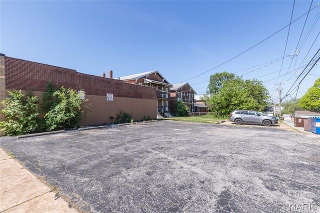 3827 SW Gustine Avenue, St Louis, MO 63116