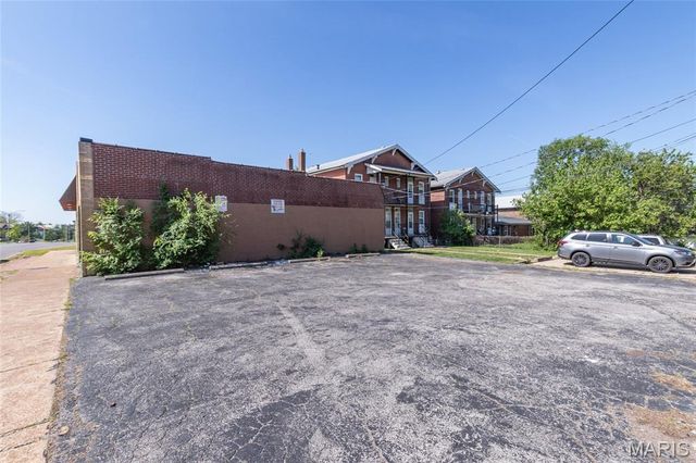 3827 SW Gustine Avenue, St Louis, MO 63116