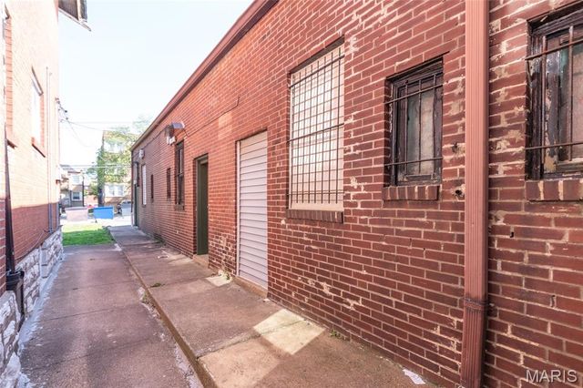 3827 SW Gustine Avenue, St Louis, MO 63116
