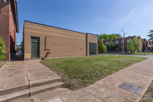 3827 SW Gustine Avenue, St Louis, MO 63116