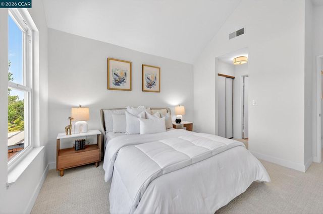 726 Buena Vista Pl, Walnut Creek, CA 94597