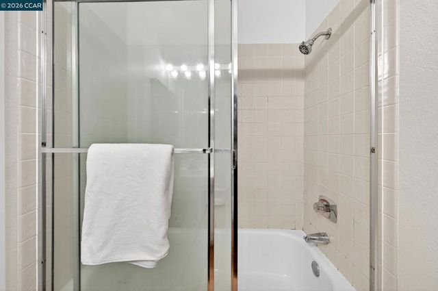 726 Buena Vista Pl, Walnut Creek, CA 94597