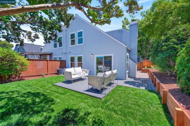 726 Buena Vista Pl, Walnut Creek, CA 94597