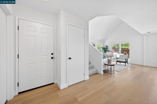 726 Buena Vista Pl, Walnut Creek, CA 94597
