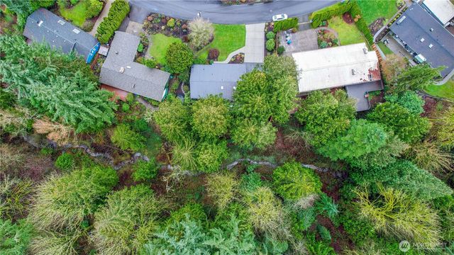 3227 103rd Place NE, Bellevue, WA 98004