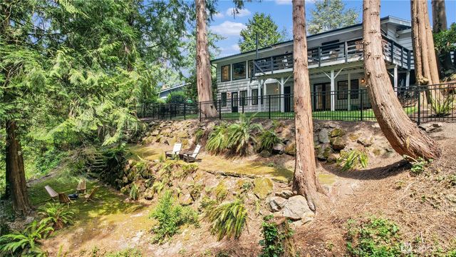 3227 103rd Place NE, Bellevue, WA 98004