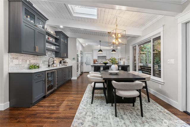 3227 103rd Place NE, Bellevue, WA 98004