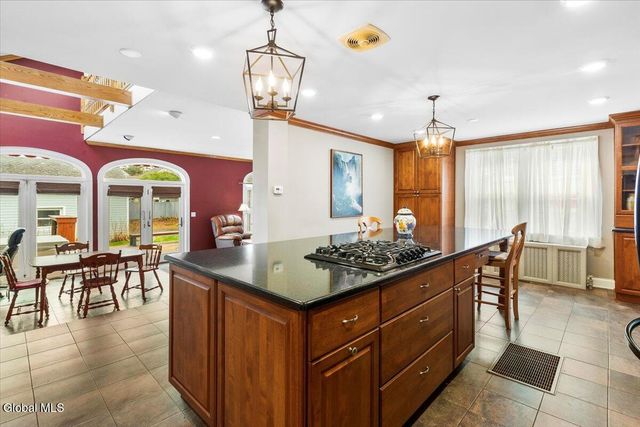 180 S Main Avenue, Albany, NY 12208