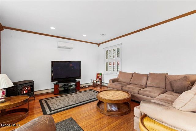 180 S Main Avenue, Albany, NY 12208