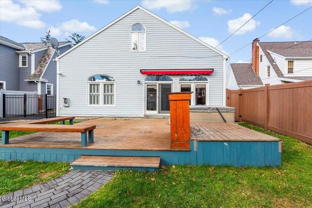 180 S Main Avenue, Albany, NY 12208