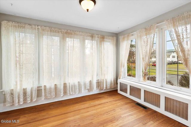 180 S Main Avenue, Albany, NY 12208