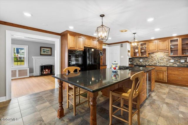 180 S Main Avenue, Albany, NY 12208