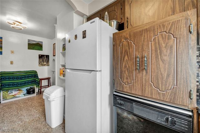 13570 Cedar Road, University Heights, OH 44118